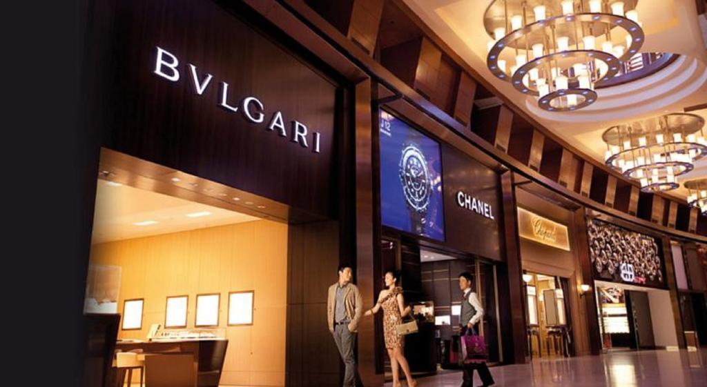 Resorts World Sentosa - Hotel Singapur Dış mekan fotoğraf BVLGARI store in Marina Bay Sands